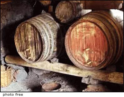 Botti per il vino Botti per il vino molto usate